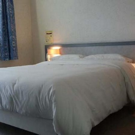 Hotel Le Chatelain Faulquemont Стая снимка