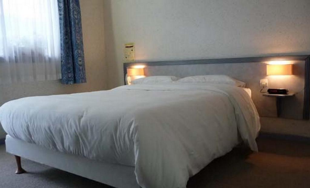 Hotel Le Chatelain Faulquemont Стая снимка